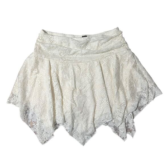 Windsor Dresses & Skirts - Windsor Boho Cream Lace Asymmetrical Hem Mini Skirt Size Medium